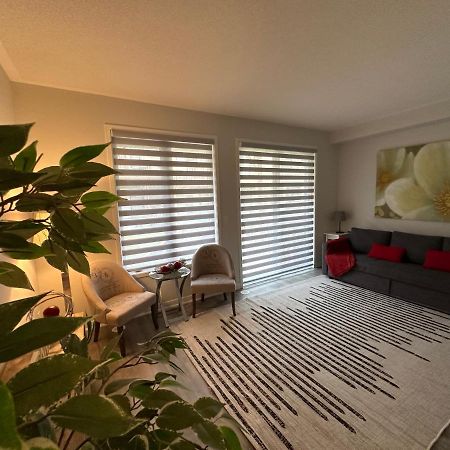 Modern Townhouse, Vaughan, Ontario, Canada Esterno foto