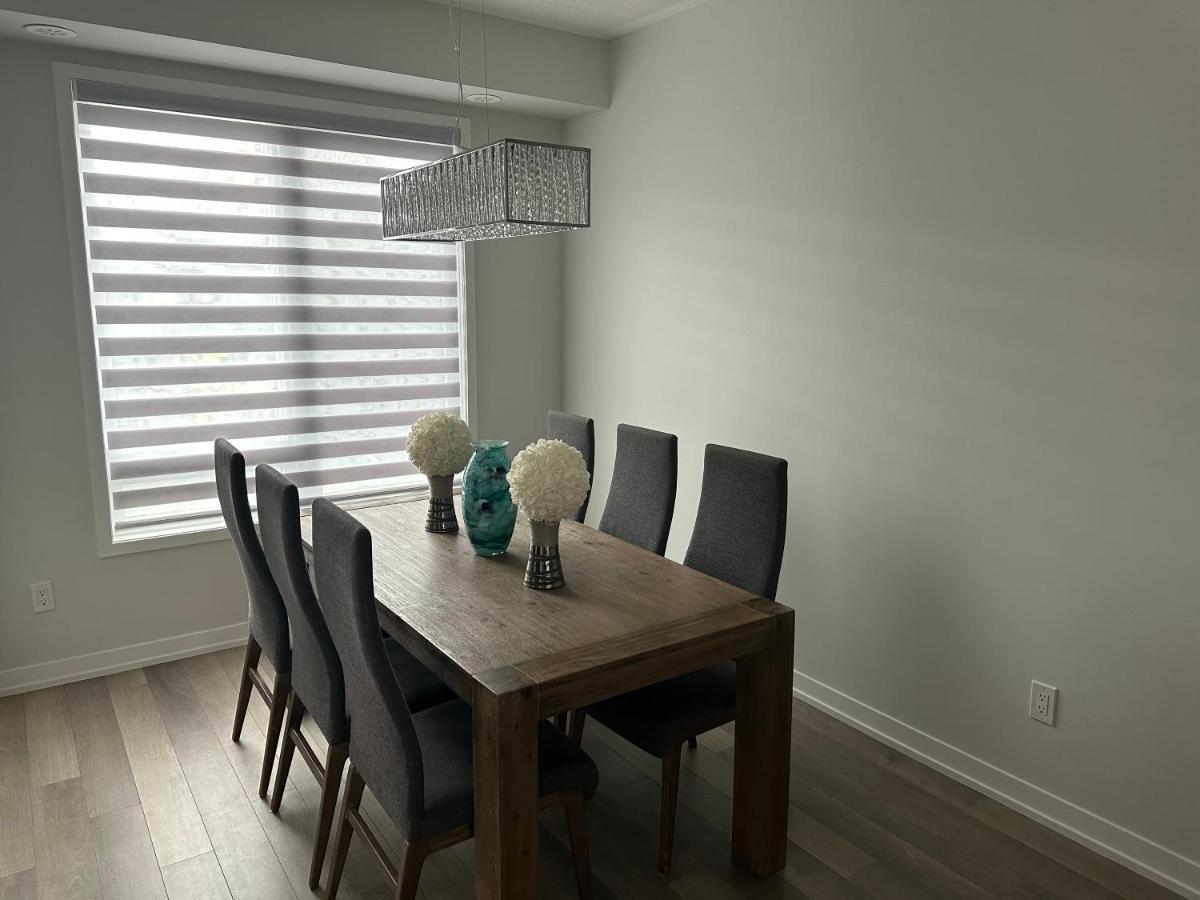 Modern Townhouse, Vaughan, Ontario, Canada Esterno foto