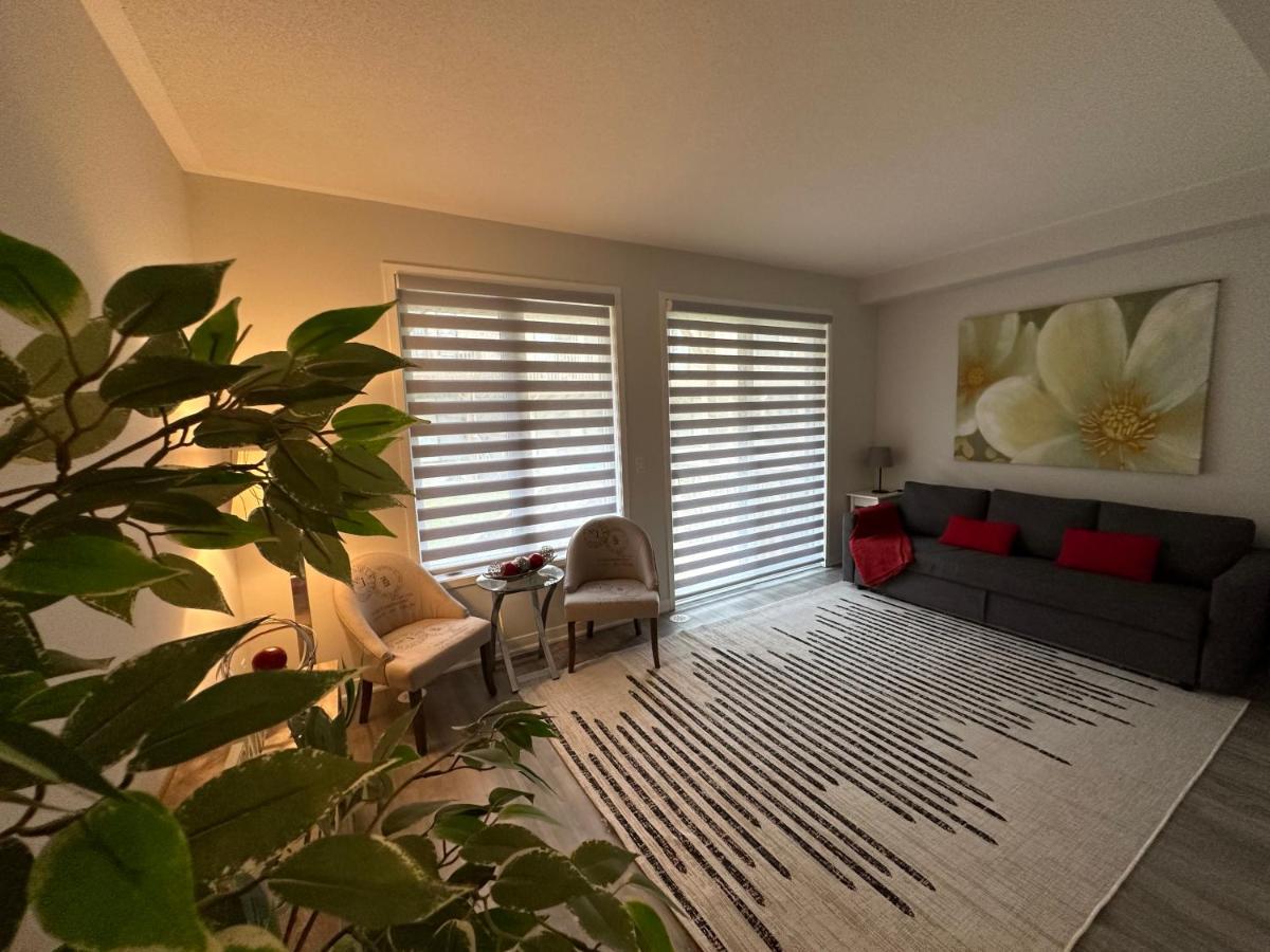 Modern Townhouse, Vaughan, Ontario, Canada Esterno foto